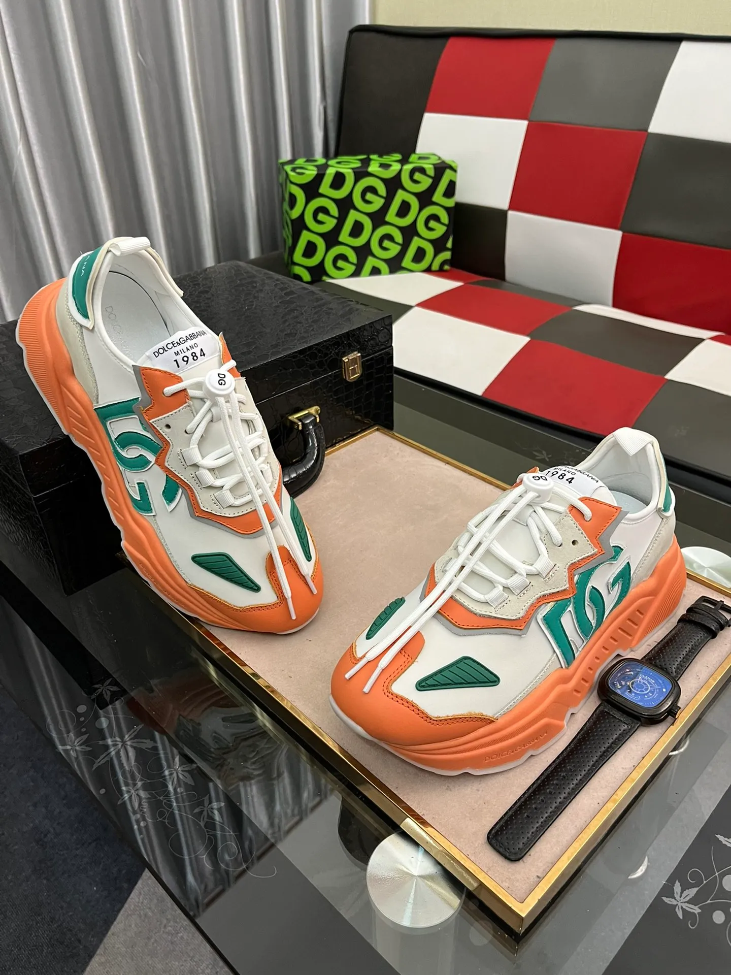 Ex-factory price 480⌚️⌚️[DG] Men's casual shoes, high-end quality, synchronized with counters, the version is compared with the original version, the upper is imported cowhide and the outsole is glued, the lining is full cowhide, exquisite and luxurious, size: 38–453⃣️Colors available